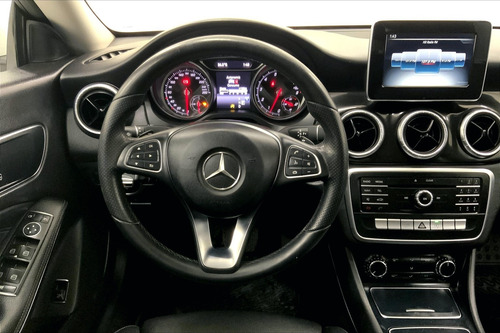 Imagen 5 de 25 de Mercedes Benz Clase Cla 4 Pts Cla200 Cgi Sport, 16t, 156 H