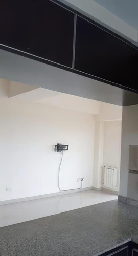 Departamento En Venta - 2 Dormitorios 1 Baño - Cochera - 73mts2 - Avellaneda
