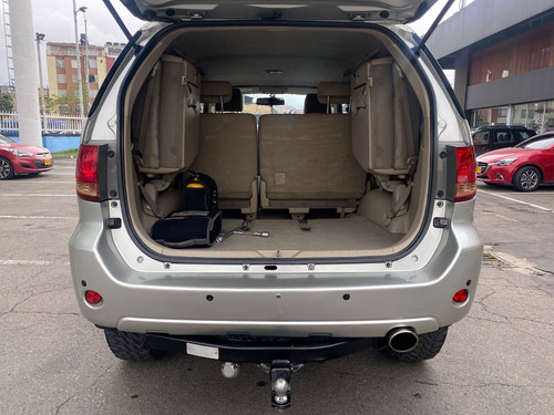 Toyota Fortuner 4.0 Sr5