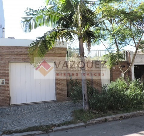 Imagen 2 de 18 de Amplia Casa Ideal Dos Familias