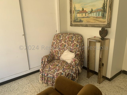 Cómoda Casa Tipo Quinta En Venta. Urb. Campo Claro.