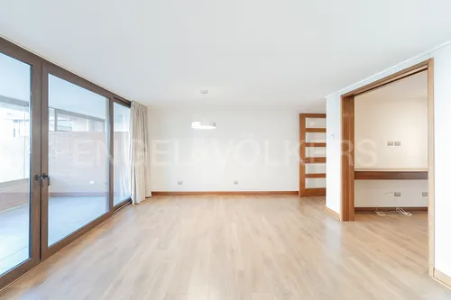 Moderno Departamento En Sector Residencial