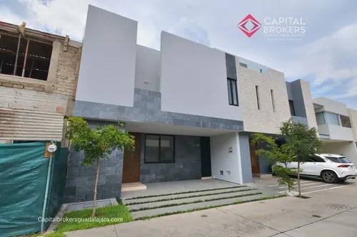 Casa Nueva En Coto Solares En Venta