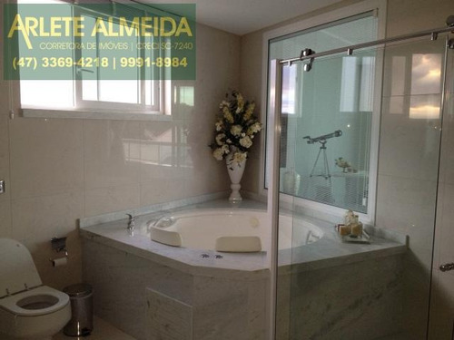 Imagem 10 de 15 de Casa No Bairro Vila Nova Em Porto Belo Sc - 806