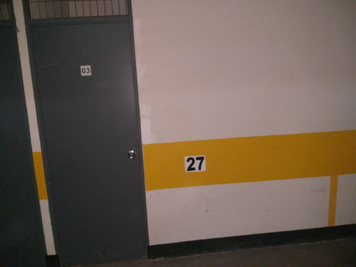 A Pasos Del Metro Irarrazaval 2 Dorm. 2 Baños.