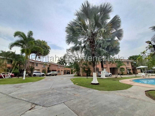 Julio Latouche 25-22510 Townhouse En Alquiler Los Aleros Guataparo, Planta Electrica 100%, Pozo De Agua, Portón Eléctrico, Vigilancia 24 Horas, Piscina, Parrillera Y Parque Infantil.