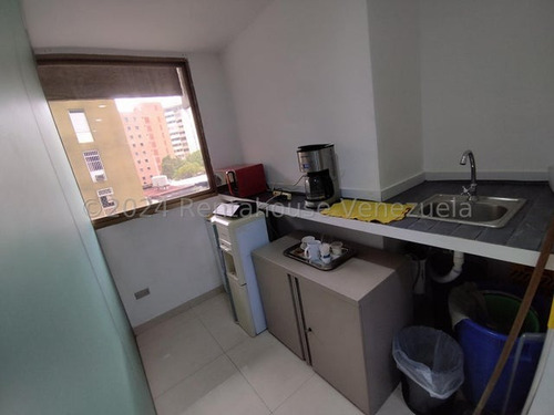 Se Vende Oficina En Los Dos Caminos