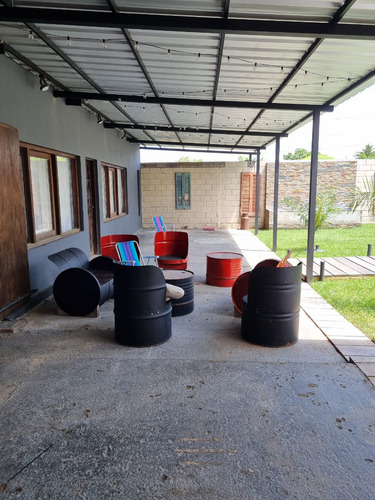 Casa 4 Dormitorios Impecable Gran Terreno Barbacoa