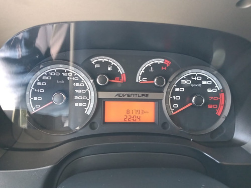 Imagem 12 de 14 de Fiat/ Idea Adventure 1.8 16v E. Torq (flex)