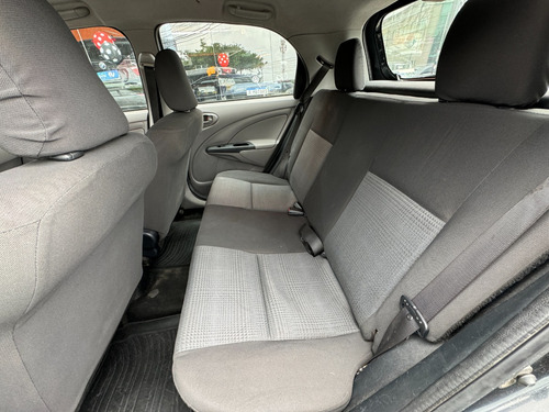 Toyota Etios 1.3 16v Xs 5p