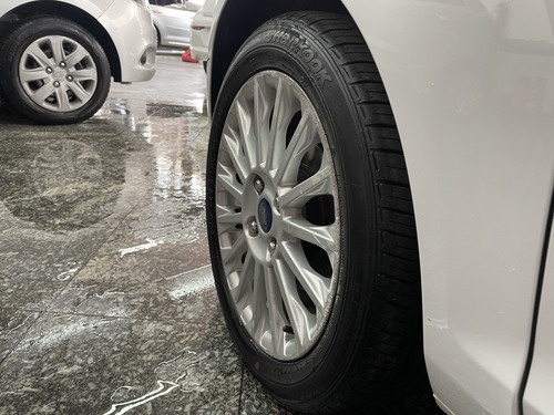 Ford Fiesta 1.6 TITANIUM HATCH 16V FLEX 4P AUTOMÁTICO