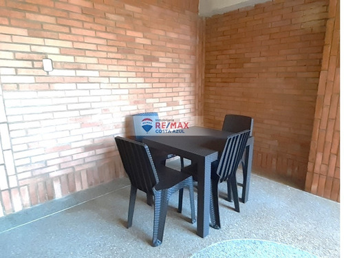 Imagen 7 de 10 de En Venta Apartamento A Remodelar Edificio Bella Vista Suites