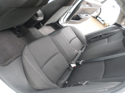 Imagen 10 de 15 de Linea Nueva, Motor 2.0 L., Manual De 6 Vel, Cero Detalles