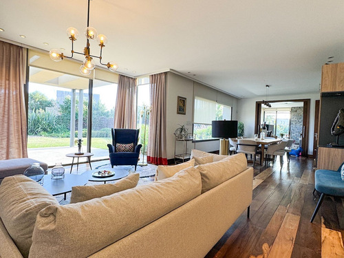 Venta Casa San Nicolas 4 Dormitorios En Suite