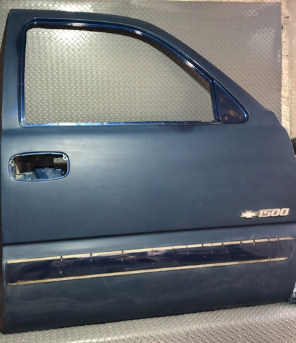 Puerta Delantera Derecha - Chevrolet Silverado Mod. 99-02