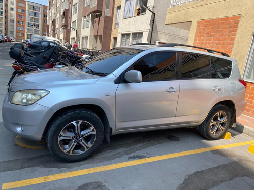 Toyota RAV4 2.4l