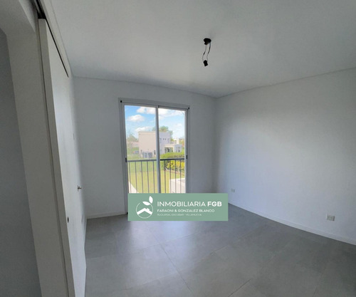 Casa Con Pileta En Venta En Barrio Puerto | El Cantón - Financiación - 3 Dormitorios - Pérgola Cubierta