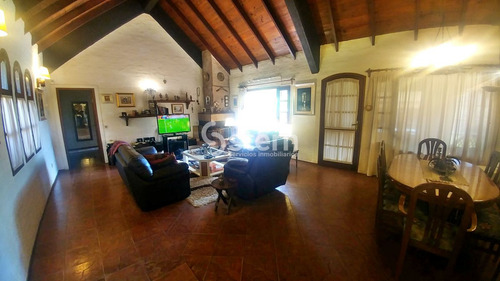 Imagen 4 de 28 de Hermosa Casa En Zona Residencial Cerca De Colegios. 3 Dormitorios. 2 Baños.