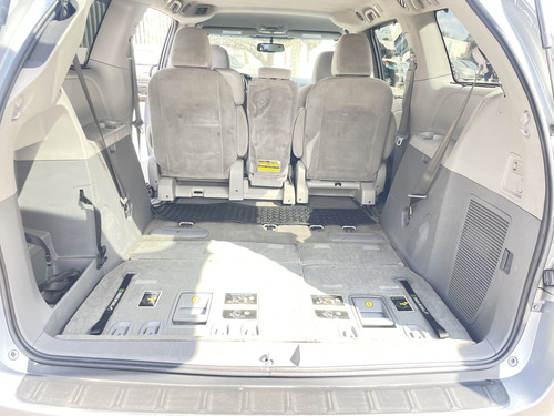 Toyota Sienna Le Aa Ee At