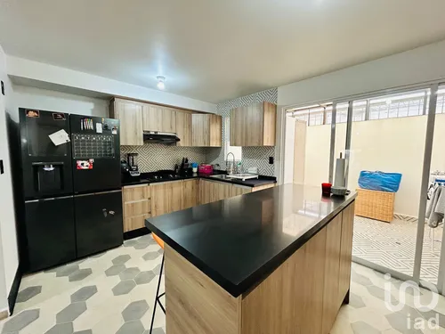 Venta Casa 3 Ambientes Paseos Del Bosque