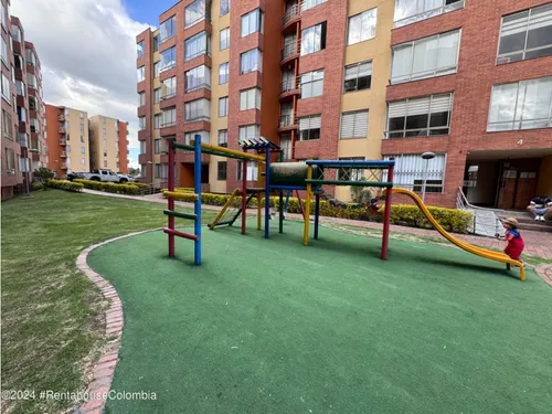 Apartamento En Modelia Occidental Rah Co: 25-143