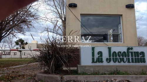 Lote En Venta En Barrio La Josefina Pilar De 200 M2