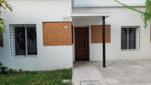 Hermosa Casa En San Martín Al 2700, Sm De Tucumán