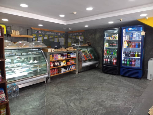 Venta Excelente Fondo De Comercio De Panadería Ubicada En Colinas De Bello Monte. Inf. Ma. Fda. Varela