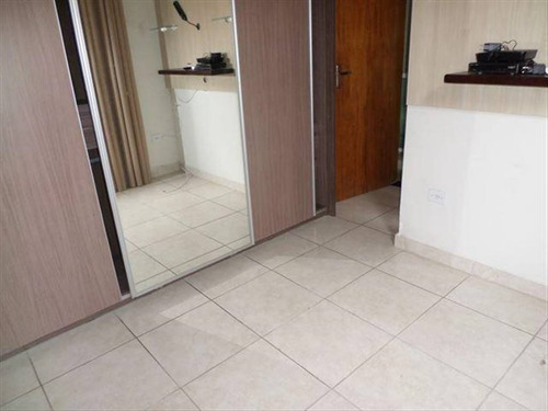 Imagem 23 de 30 de Triplex Sobrado Novo Com 02 Dormitórios 01 Suíte 02 Banheiros Condomínio Fechado Na Vila S. Jorge São Em Vicente Imóvel Este Bem Grande Com 110 M2 Util É Bem Arejado Iluminado Com Churrasqueira Próxi
