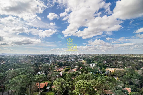 Venta Apartamento Punta Del Este Penthouse. Punta Del Este, Uruguay.