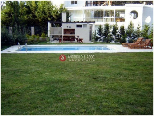 Casa En Playa Mansa - Ref: 4882