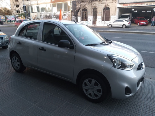 Imagen 3 de 9 de Nissan March Active Full !!!!!!!!!!