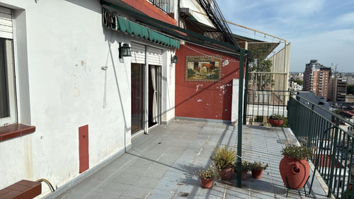 Departamento 3 Ambientes Frente Plaza Flores