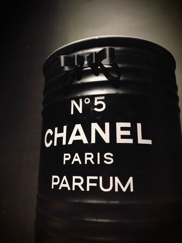 Imagen 4 de 9 de Tambor Decorativo Chanel N5