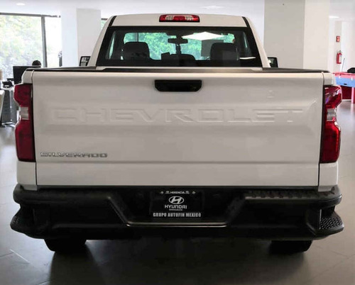 Imagen 4 de 15 de Chevrolet Silverado 2020 2p 1500 Wt Cr 4x2 A