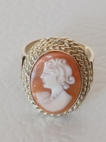 Hermoso Anillo De Camafeo Concha Tallada A Mano Y Oro 8 K