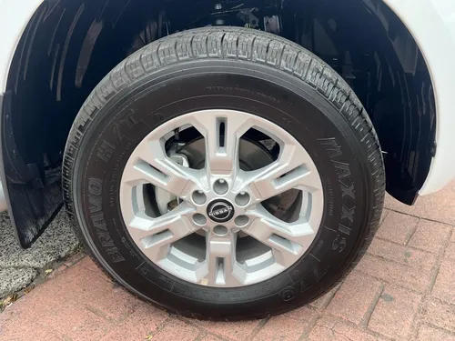 Nissan Frontier 2.5 Le At
