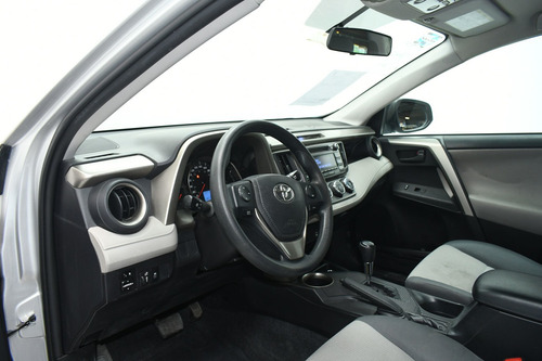 Imagen 12 de 15 de Toyota Rav4 2015 2.5 Le At