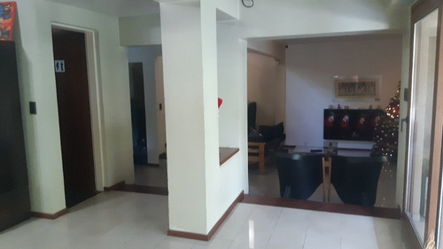 Imagen 7 de 14 de Chalet En Venta En Villa Udaondo