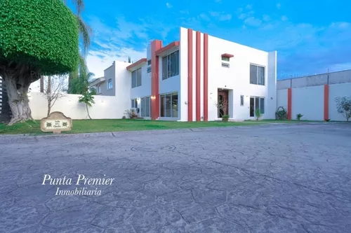 Casa Valle Real Venta Jardin Real Zapopan Zona Real Tec De Monterrey |  Metros Cúbicos