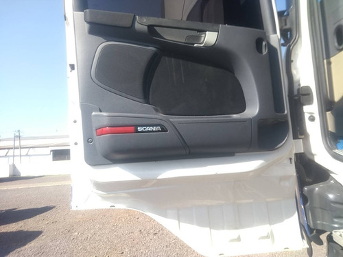 Imagem 9 de 11 de Scania R 440 6x2 2016/16