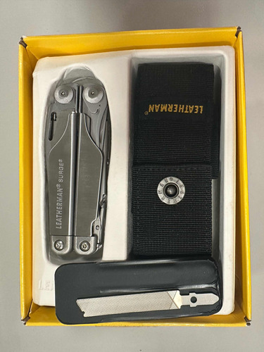 Surge Multiherramienta Leatherman