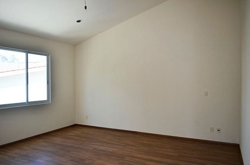 Casa En Venta, Ubicada En Loma De Valle Escondido Cod. Ev1283