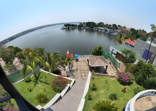 Casa A Orilla Del Lago De Tequesquitengo