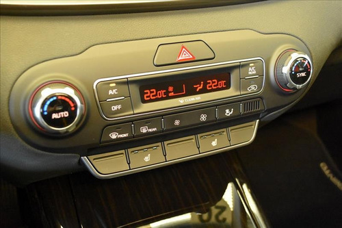 Imagem 10 de 14 de Kia Sorento 3.5 V6 Ex 7l Awd