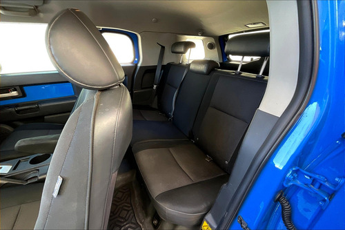 Toyota Fj Cruiser 3p Premium Aa Ee Ra Abs 4x4 At