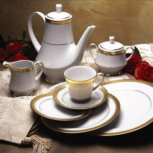 Cafetera Con Tapa De Porcelana Crestwood Gold Noritake Color Blanco