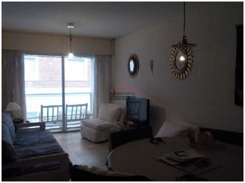 Apartamento En Península 2 Dormitorios- Ref: 5245