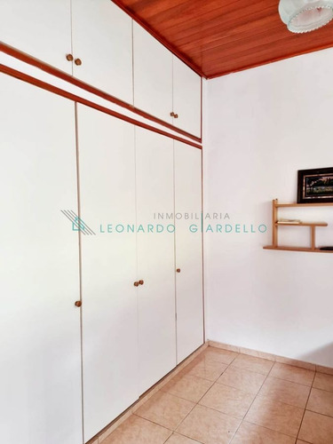 Imagen 10 de 21 de Colonia Del Sacramento- Casa De 2 Dormitorio Con Buen Parque