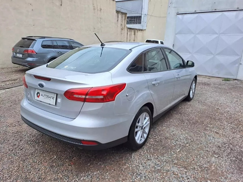Ford Focus III 1.6 Sedan S